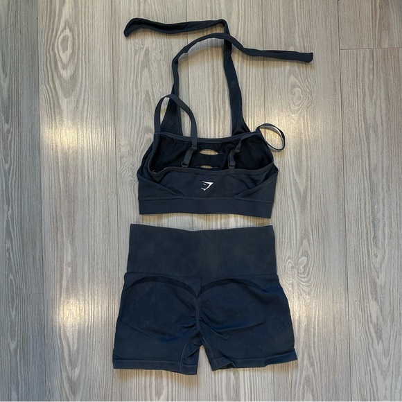 Gymshark Workout Set - Picture 2 of 2